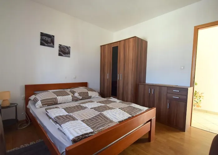 Apartamento Mikec 2 By Interhome